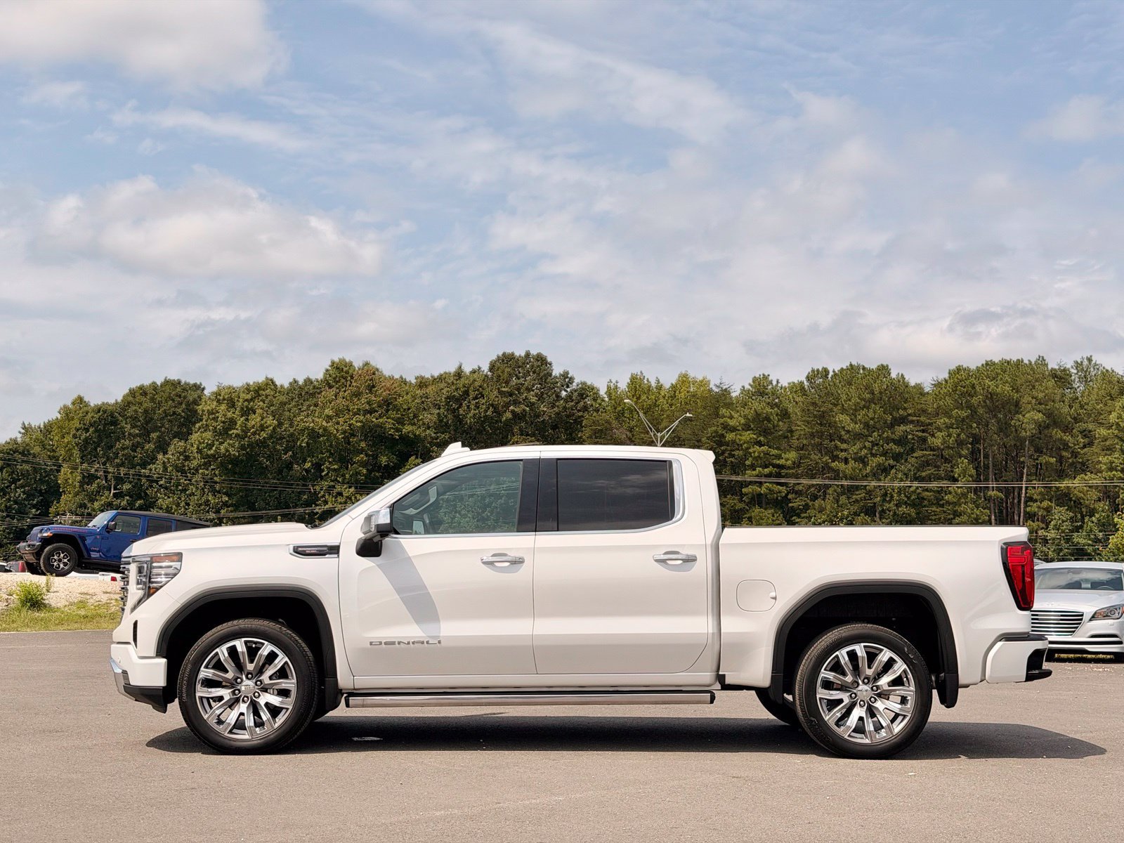 Used 2023 GMC Sierra 1500 Denali AWD/4WD image 14