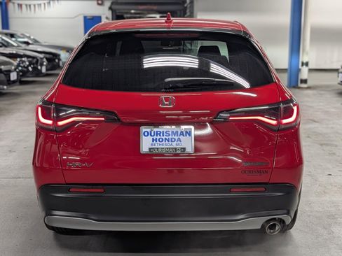 Used 2023 Honda HR-V Sport image 7