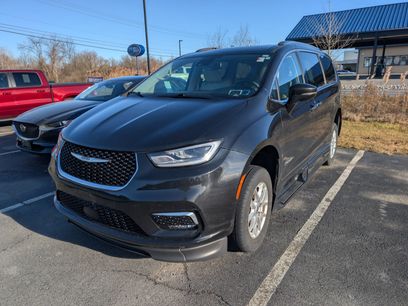 Used 2021 Chrysler Pacifica Touring-L
