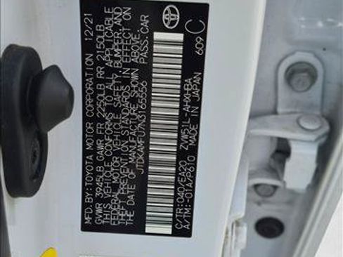 Used 2022 Toyota Prius FWD image 24