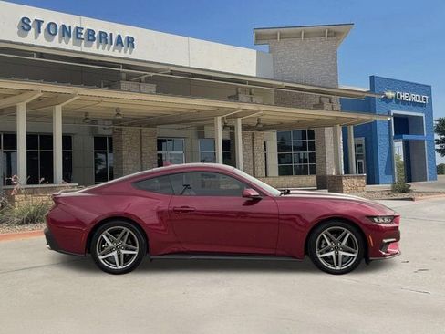 Used 2025 Ford Mustang Premium RWD image 4