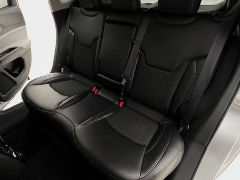 Used 2022 Jeep Compass Latitude image 22