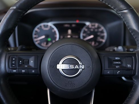 Used 2022 Nissan Rogue S image 10