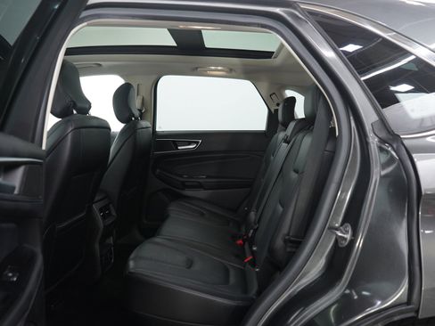 Used 2017 Ford Edge Titanium w/ Equipment Group 301A image 18