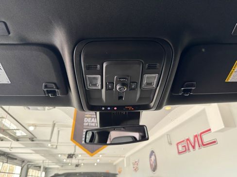 Certified 2025 GMC Yukon XL Denali AWD/4WD image 30