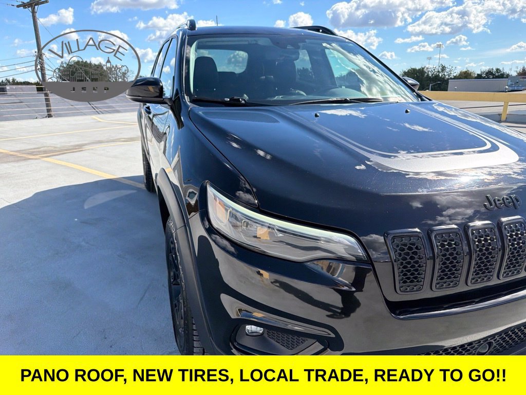 Used 2022 Jeep Cherokee Latitude w/ Sun & Sound Group AWD/4WD image 11