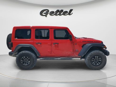 Used 2024 Jeep Wrangler Unlimited Rubicon w/ XTREMEE 35" Tire Package AWD/4WD image 4