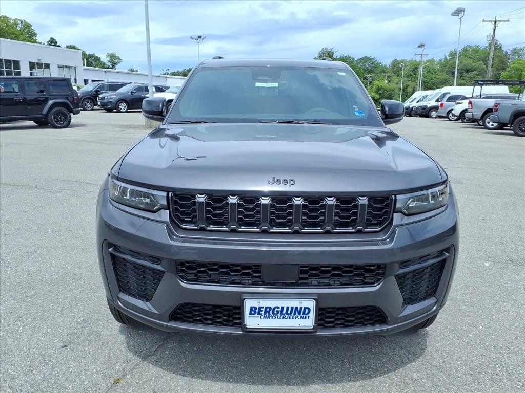New 2026 Jeep Grand Cherokee L 4WD image 9