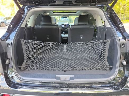 Used 2021 Toyota Highlander Platinum image 9