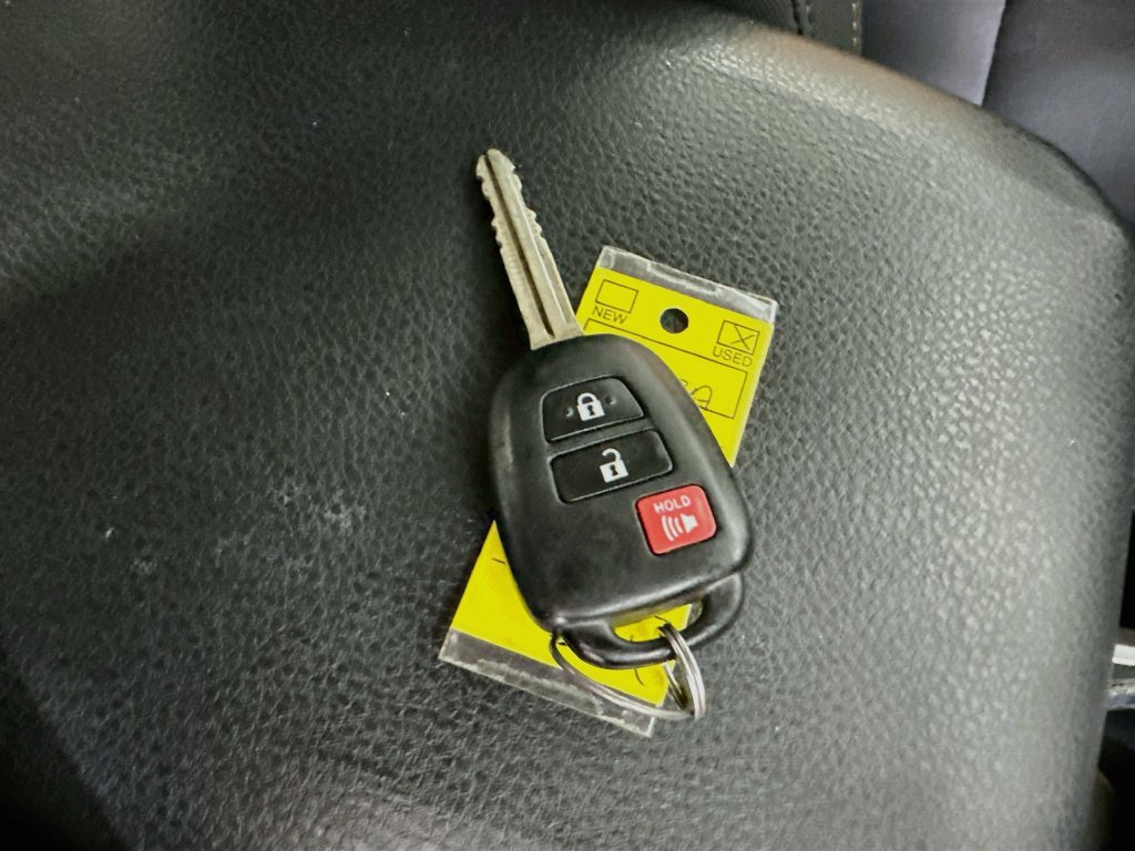 Used 2019 Toyota Tacoma SR5 RWD image 35