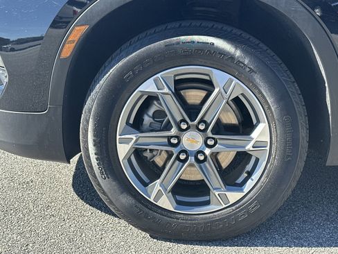 Used 2025 Chevrolet Blazer LT image 11