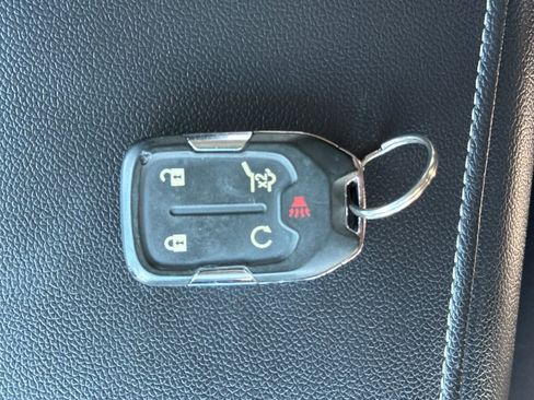 Certified 2021 GMC Acadia SLE w/ Driver Convenience Package image 56