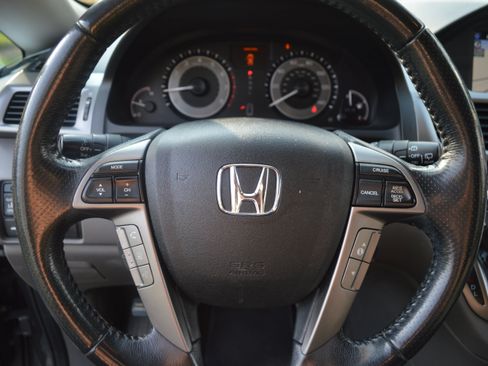 Used 2016 Honda Odyssey Touring Elite image 14