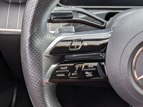 Used 2024 Mercedes-Benz C 300 4MATIC Sedan image 15
