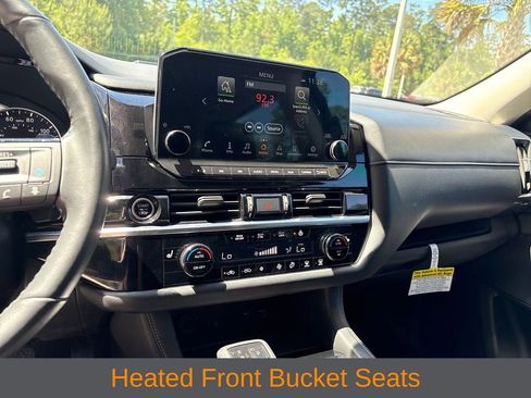 Used 2023 Nissan Pathfinder SL AWD/4WD image 15