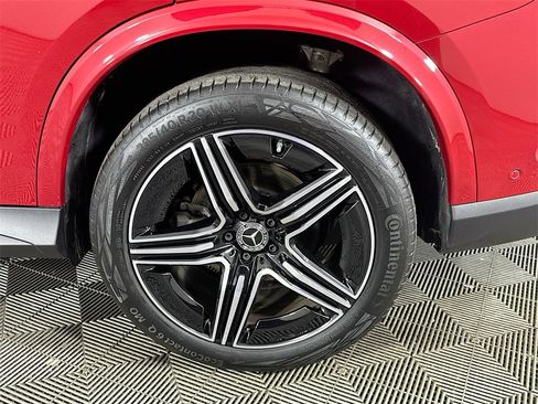 Used 2025 Mercedes-Benz GLC 300 4MATIC image 33
