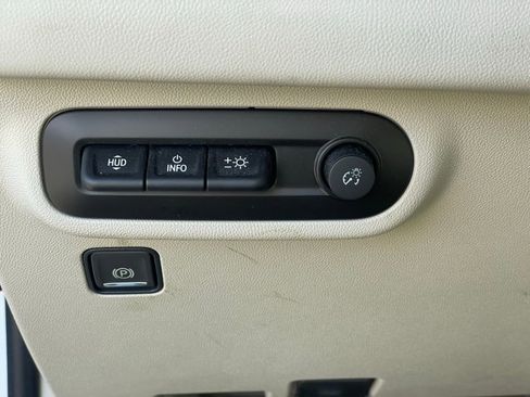 Used 2022 GMC Terrain Denali w/ Denali Premium Package image 16