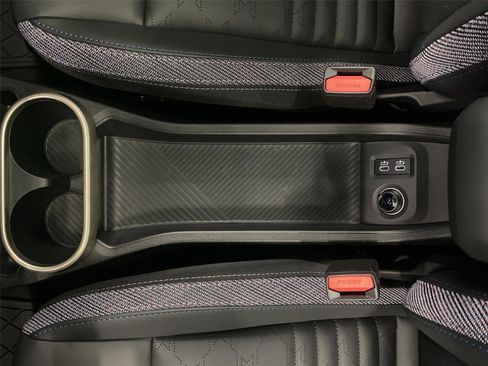 Certified 2025 MINI Cooper S image 27