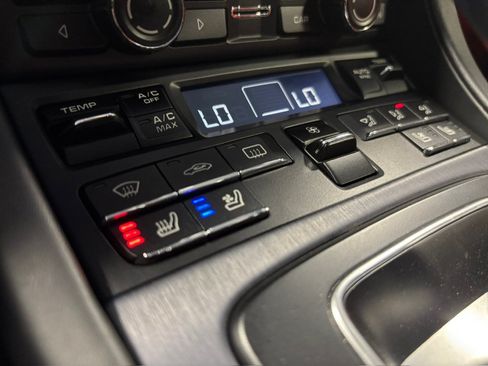 Used 2015 Porsche 911 Carrera S image 28