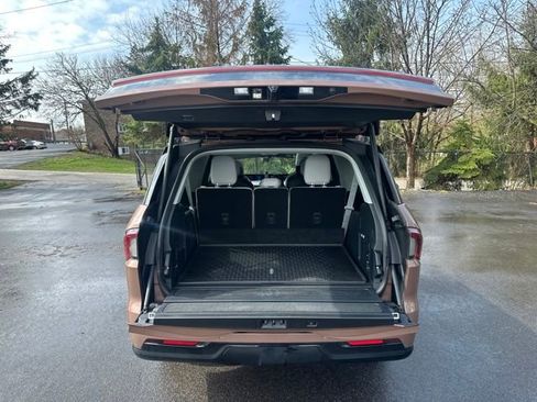 Certified 2025 Lincoln Navigator L Black Label AWD/4WD image 32