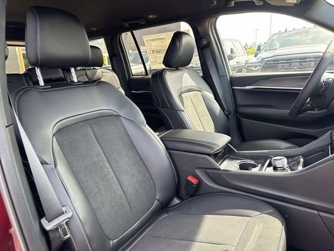 New 2026 Jeep Grand Cherokee Altitude RWD image 12