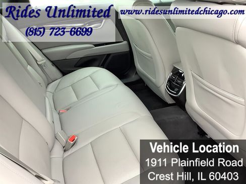 Used 2016 Cadillac XTS Luxury w/ Driver Awareness Package FWD image 27
