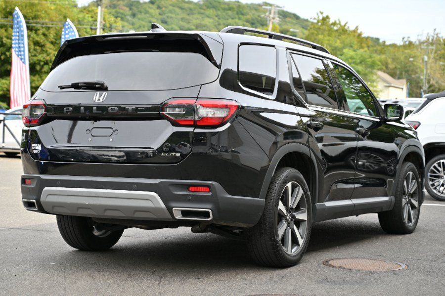 Used 2023 Honda Pilot Elite image 7