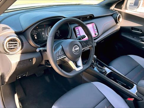 Certified 2024 Nissan Kicks SR w/ SR Premium Package image 15