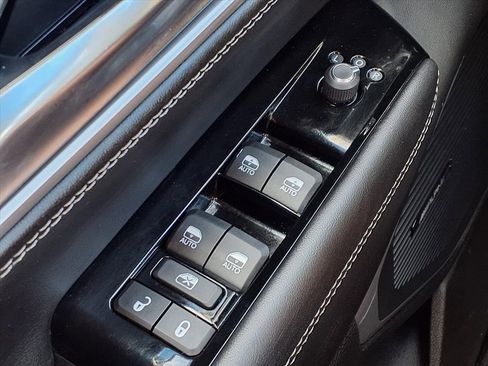 Used 2024 Jeep Wagoneer L Series II w/ Flexible Seating Group image 26