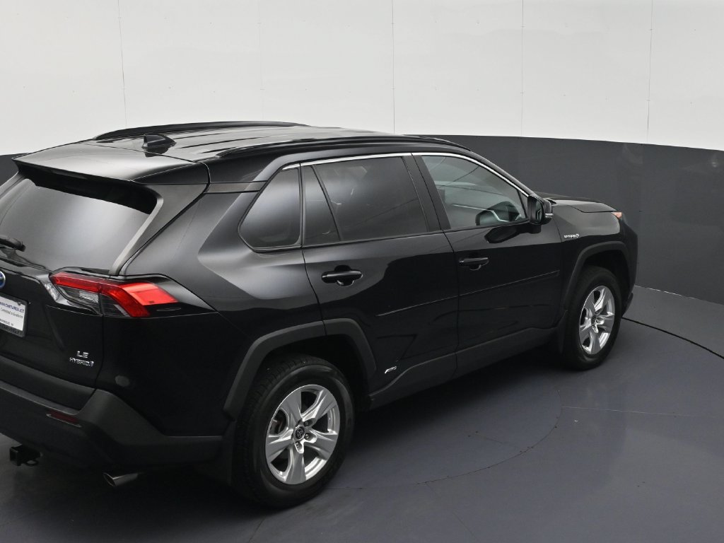 Used 2021 Toyota RAV4 LE AWD/4WD image 27