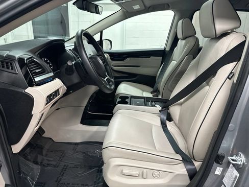Used 2025 Honda Odyssey Touring image 18