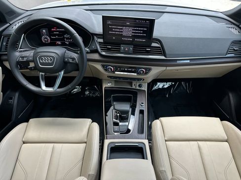 Used 2022 Audi Q5 2.0T Premium Plus w/ Premium Plus Package AWD/4WD image 3