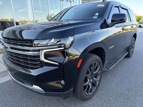 Used 2024 Chevrolet Tahoe LT w/ Luxury Package AWD/4WD image 10