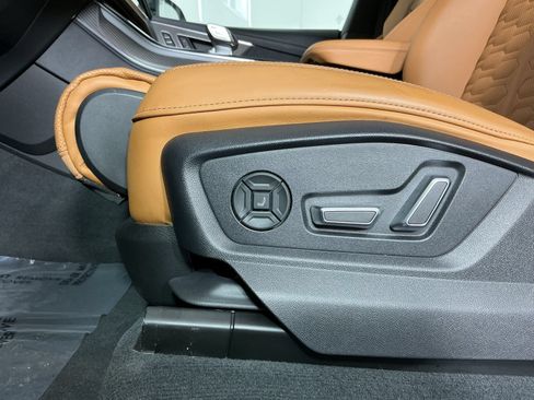 Used 2024 Audi RS Q8 AWD/4WD image 16