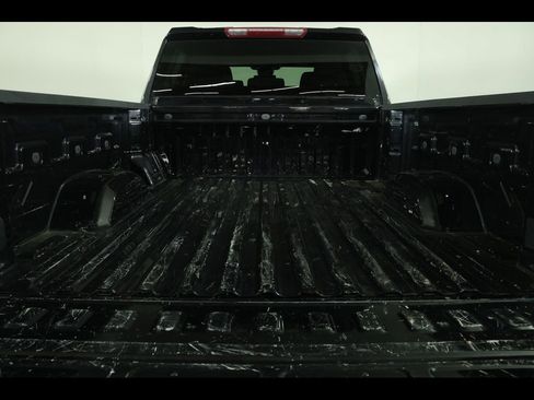 Used 2024 Chevrolet Silverado 2500 Custom image 18