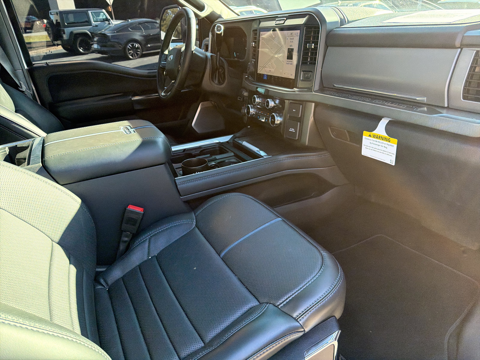 Used 2025 Ford F450 Platinum w/ FX4 Off-Road Package AWD/4WD image 24