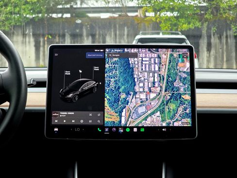 Used 2018 Tesla Model 3 Long Range AWD/4WD image 31