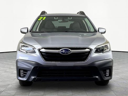 Used 2021 Subaru Outback Premium image 2