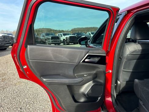 Used 2023 Mitsubishi Outlander SE Black Edition image 43