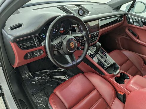 Certified 2024 Porsche Macan GTS AWD/4WD image 4
