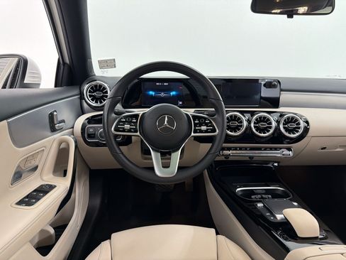 Used 2022 Mercedes-Benz A 220 image 32
