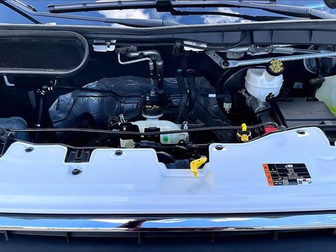 Used 2022 Ford E-Transit Medium Roof RWD image 31