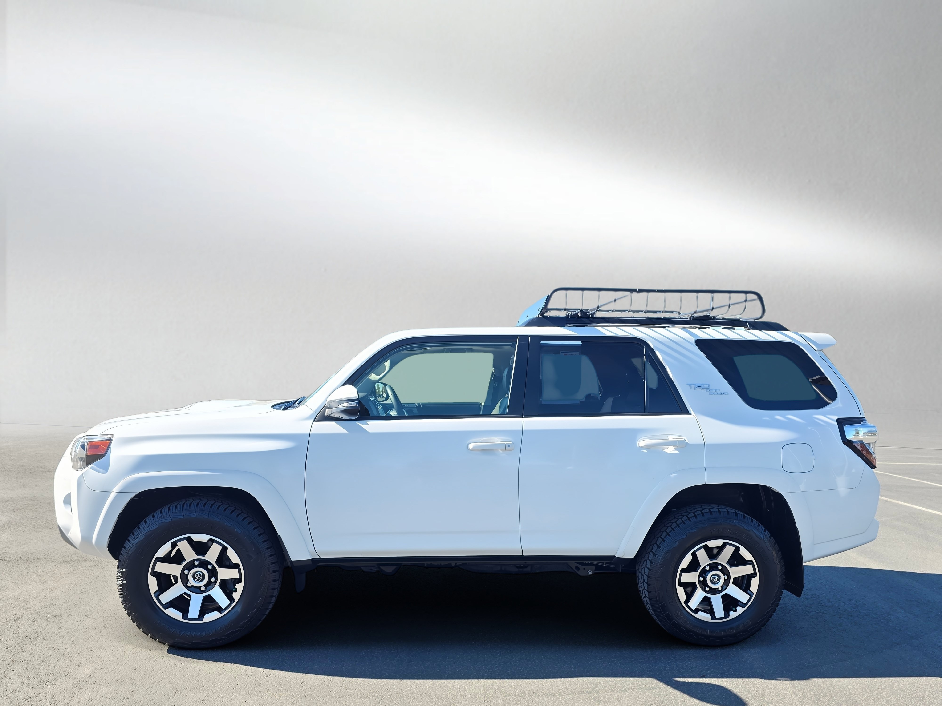 Used 2023 Toyota 4Runner TRD Off-Road Premium w/ Moonroof Package AWD/4WD image 2