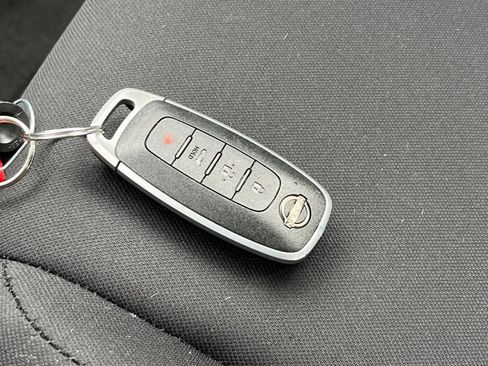 Used 2025 Nissan Sentra SV FWD image 21