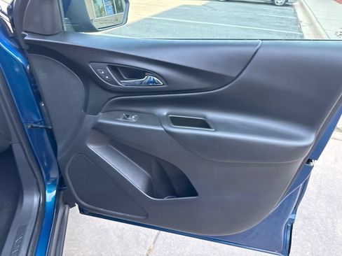 Used 2020 Chevrolet Equinox LT AWD/4WD image 16