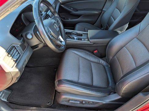 Used 2018 Honda Accord Sport image 10