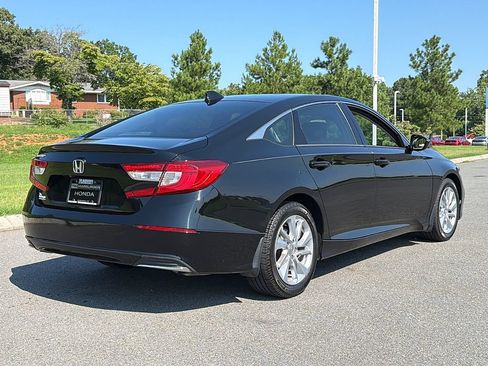 Used 2018 Honda Accord LX image 3