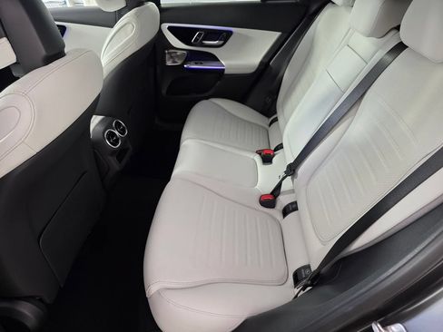 New 2026 Mercedes-Benz GLC 300 4MATIC image 11