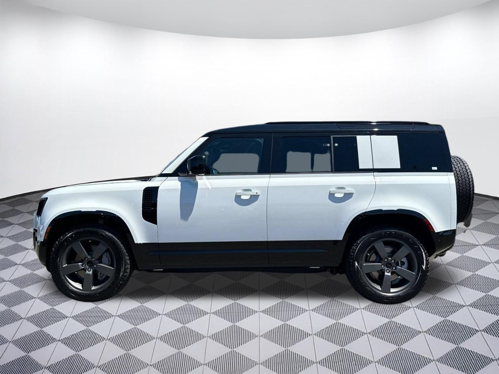 New 2026 Land Rover Defender 110 X-Dynamic SE AWD/4WD image 2