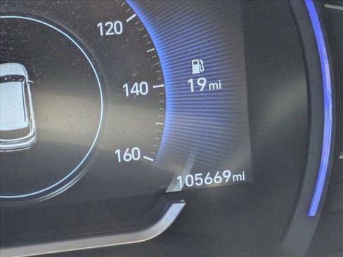 Used 2019 Hyundai Santa Fe SEL FWD image 10